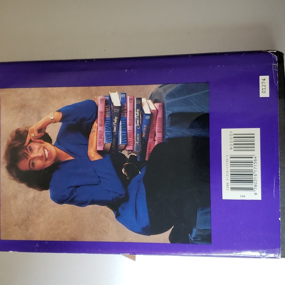 Tangled Vines by Janet Dailey, hardcover - Picture 2 of 3